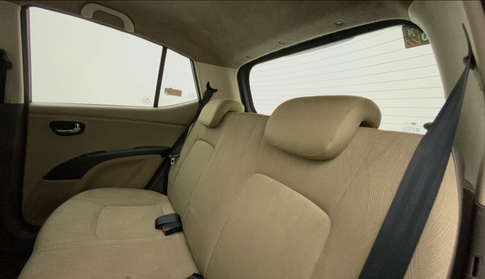 2011 Hyundai i10 SPORTZ 1.2 AT, Petrol, Automatic, 65,381 km, Right Side Rear Door Cabin