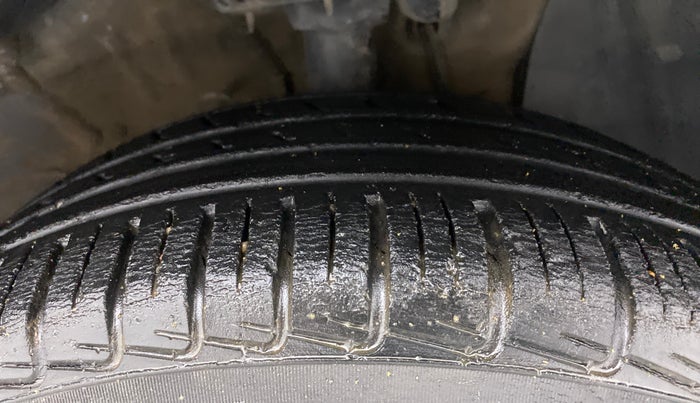 2019 Hyundai VENUE SX(O) 1.4 CRDI, Diesel, Manual, 88,249 km, Right Front Tyre Tread