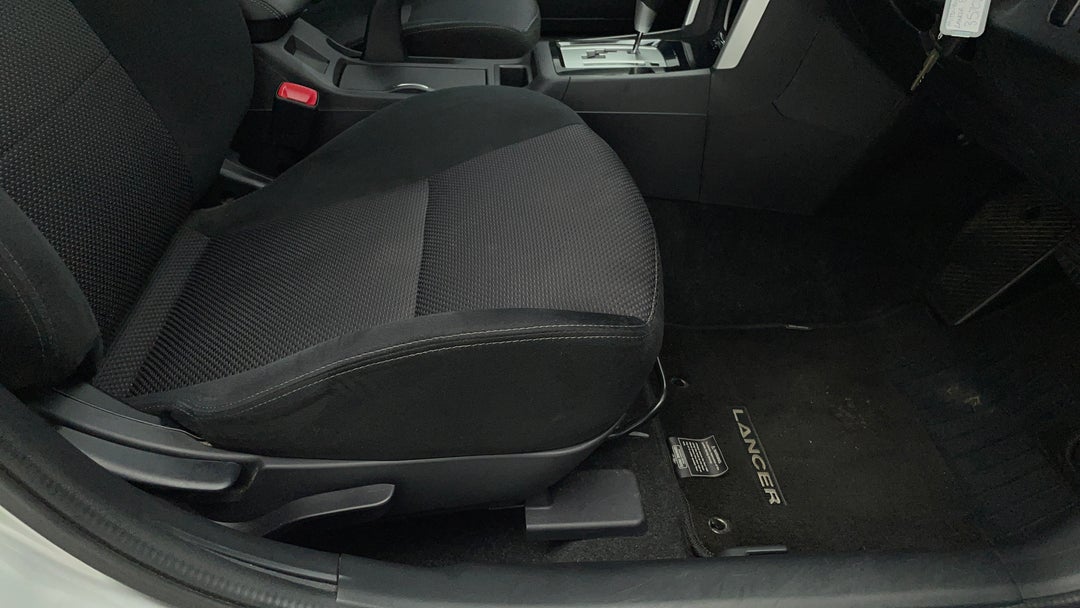 2016 Mitsubishi Lancer Es Sport, Automatic, 100841 km, Drivers Side Adjustment Panel