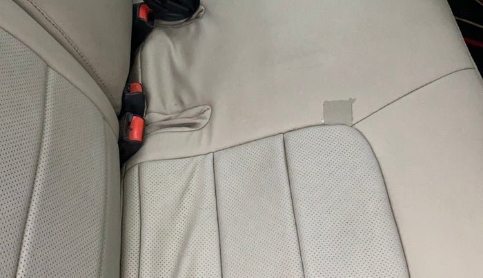 2018 Maruti Celerio VXI CNG, CNG, Manual, 67,010 km, Second-row right seat - Cover slightly torn