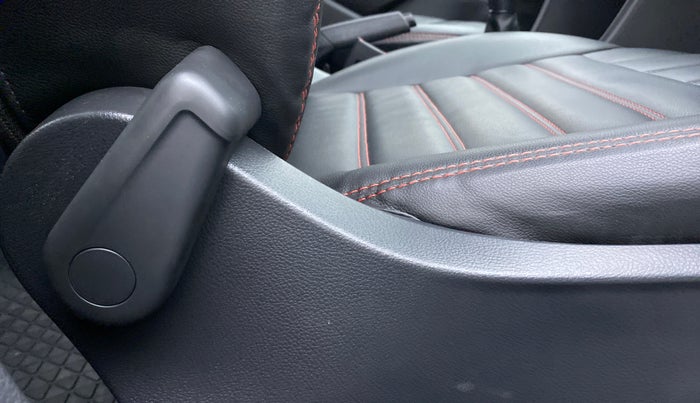 2019 Volkswagen Ameo Trendline 1.0, Petrol, Manual, 5,870 km, Driver Side Adjustment Panel