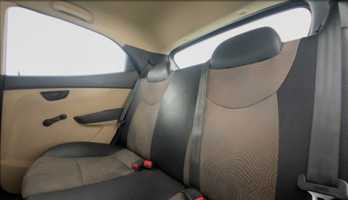 2016 Hyundai Eon MAGNA PLUS, Petrol, Manual, 58,228 km, Right Side Rear Door Cabin