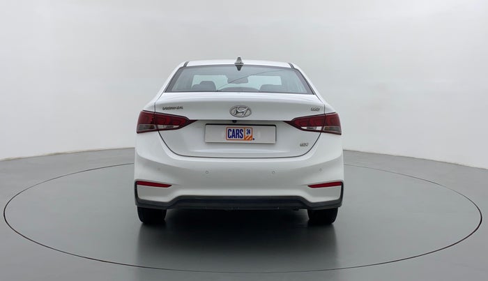 2017 Hyundai Verna 1.6 SX (O) CRDI MT, Diesel, Manual, 54,327 km, Back/Rear