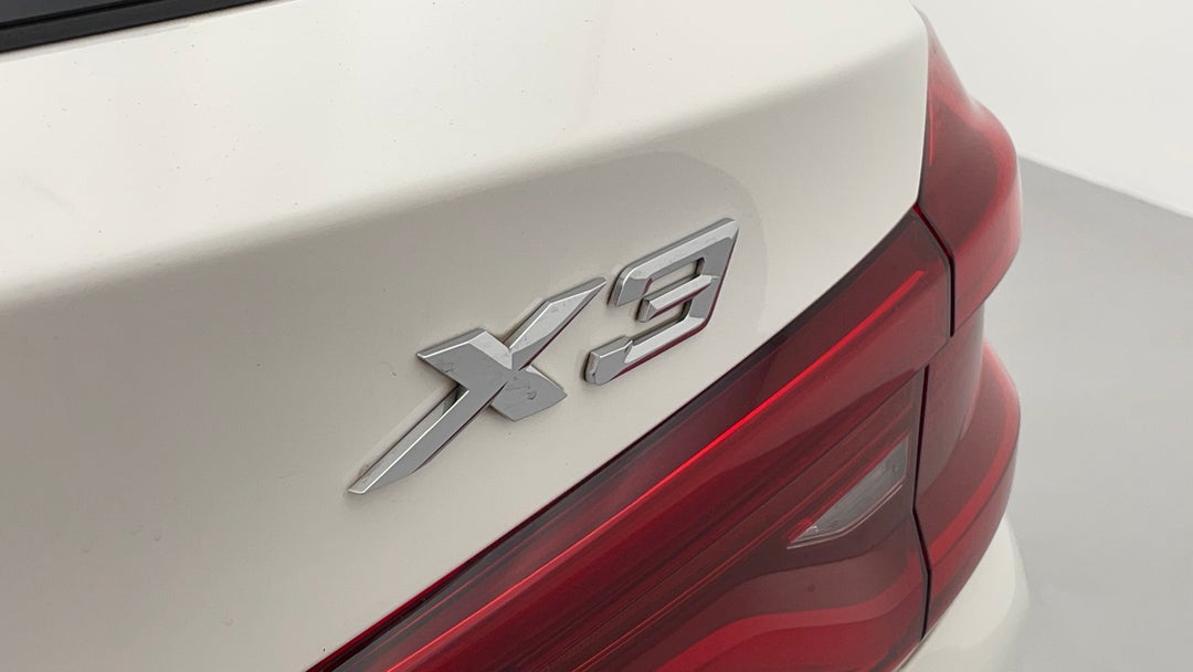 Badge (Boot Right Side)