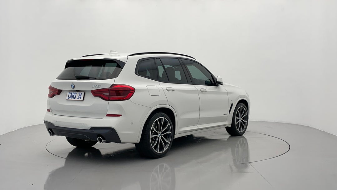 Right Back Diagonal (45- Degree) View