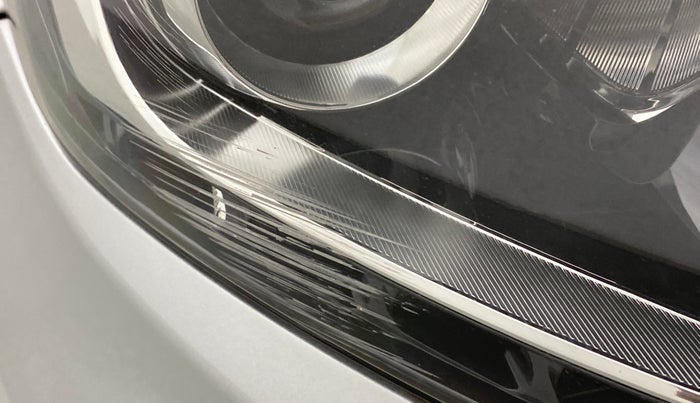2016 Hyundai Elite i20 ASTA 1.2, Petrol, Manual, 69,203 km, Right headlight - Minor scratches