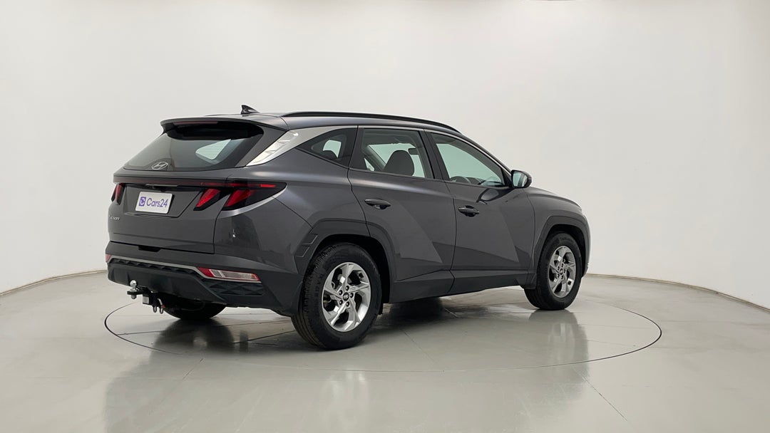 Right Back Diagonal (45- Degree) View