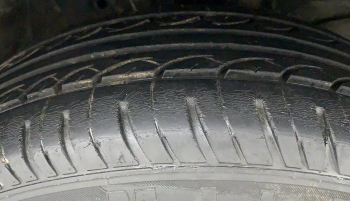 2012 Honda City V AT, Petrol, Automatic, 48,475 km, Right Front Tyre Tread