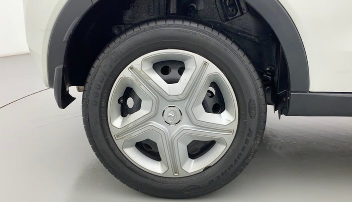 2018 Tata NEXON XM PETROL, Petrol, Manual, 60,729 km, Right Rear Wheel