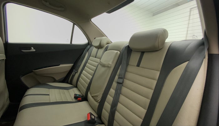 2015 Hyundai Xcent S 1.2, Petrol, Manual, 82,009 km, Right Side Rear Door Cabin
