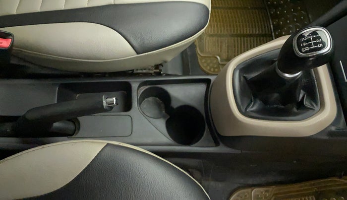 2015 Hyundai Xcent S 1.2, Petrol, Manual, 82,009 km, Gear Lever