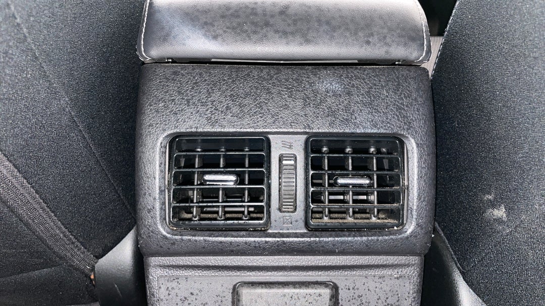 2018 Subaru Outback 2.5i  AWD, Automatic, 159428 km, Rear A/C Vent