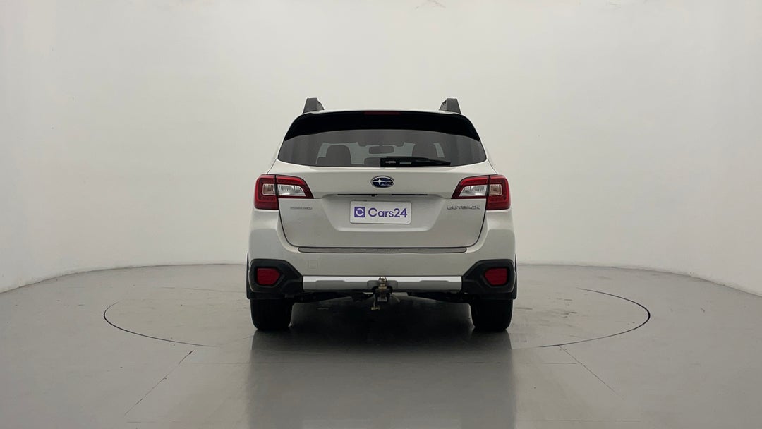 2018 Subaru Outback 2.5i  AWD, Automatic, 159428 km, Back/Rear View