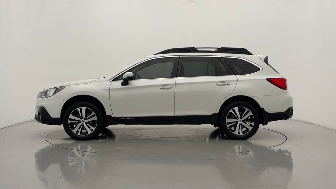 2018 Subaru Outback 2.5i  AWD, Automatic, 159428 km, Left Side View