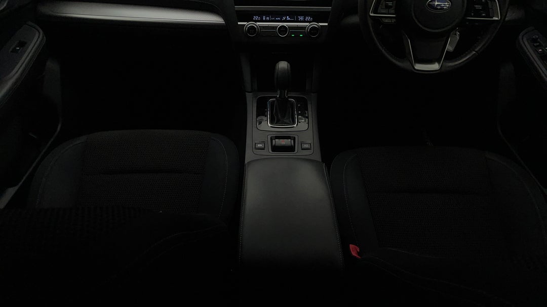 2018 Subaru Outback 2.5i  AWD, Automatic, 159428 km, Center Console