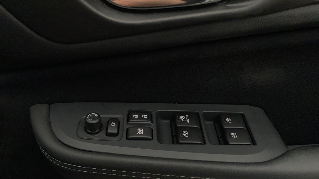 2018 Subaru Outback 2.5i  AWD, Automatic, 159428 km, Drivers Side Door Panel Controls