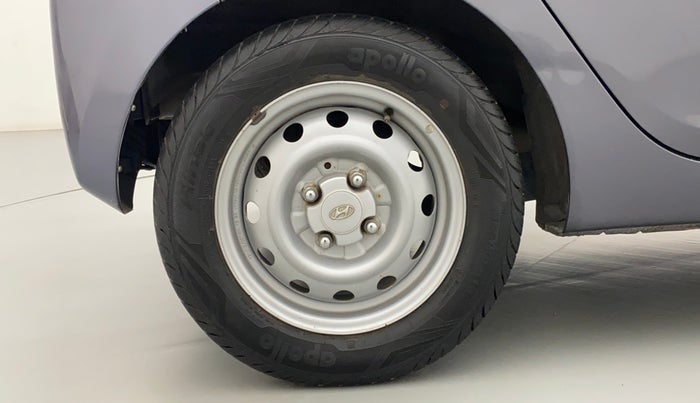 2018 Hyundai Eon ERA +, Petrol, Manual, 27,856 km, Right Rear Wheel
