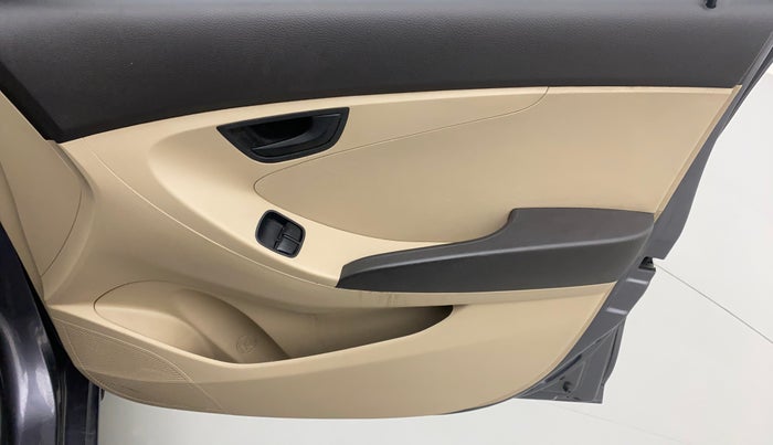 2018 Hyundai Eon ERA +, Petrol, Manual, 27,856 km, Driver Side Door Panels Control