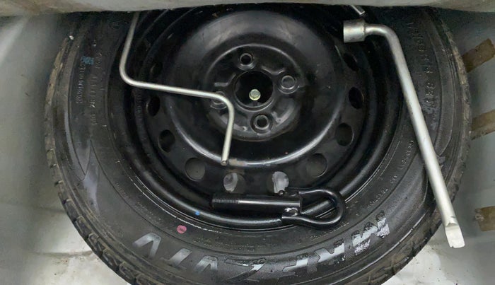 2012 Toyota Etios Liva G, Petrol, Manual, 24,434 km, Dicky (Boot door) - Jack/Tool not available
