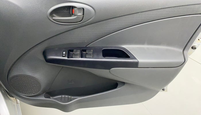 2012 Toyota Etios Liva G, Petrol, Manual, 24,434 km, Driver Side Door Panels Control