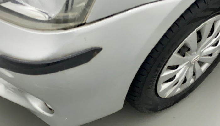 2012 Toyota Etios Liva G, Petrol, Manual, 24,434 km, Front bumper - Minor scratches