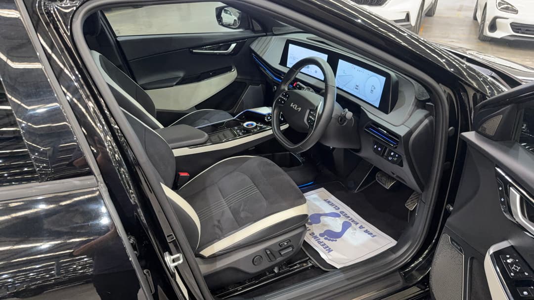 2023 Kia Ev6 Gt-line RWD (without Sunroof), Automatic, 38675 km, Right Side Front Door Cabin View