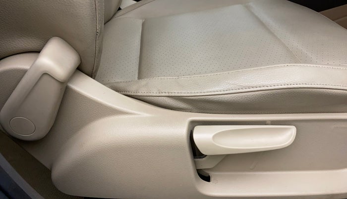 2016 Volkswagen Vento HIGHLINE PETROL AT, Petrol, Automatic, 1,03,296 km, Driver Side Adjustment Panel
