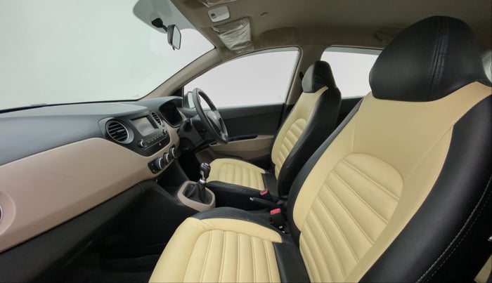 2017 Hyundai Grand i10 Sportz1.2 CRDI, Diesel, Manual, 43,683 km, Right Side Front Door Cabin