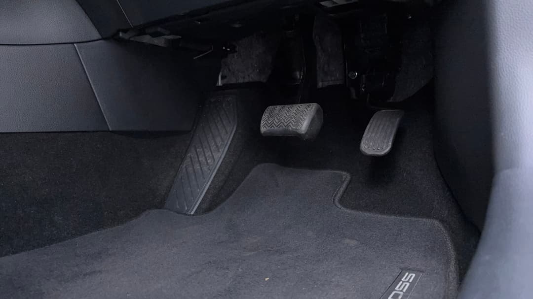 Pedals and Footmat