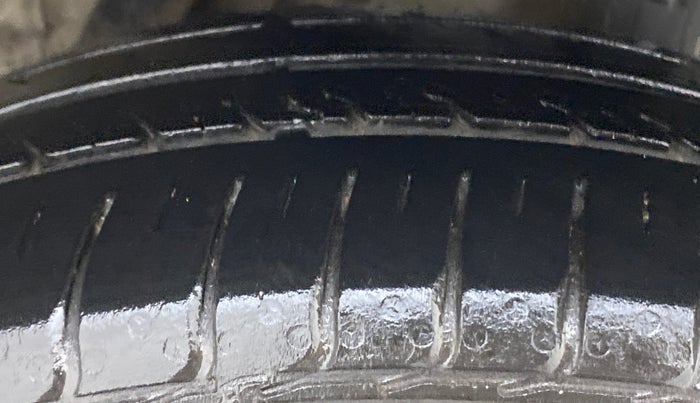 2014 Honda City S MT PETROL, Petrol, Manual, 73,751 km, Left Rear Tyre Tread