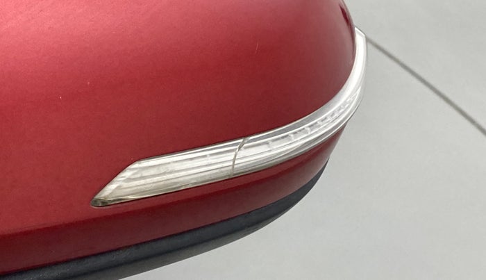 2018 Hyundai Elite i20 ASTA 1.4 CRDI DUAL TONE, Diesel, Manual, 1,18,522 km, Left rear-view mirror - Indicator light has minor damage