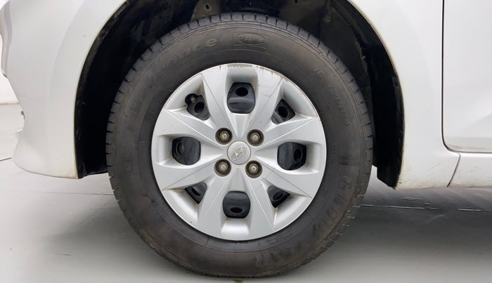 2016 Hyundai Elite i20 MAGNA 1.2, Petrol, Manual, 28,777 km, Left Front Wheel