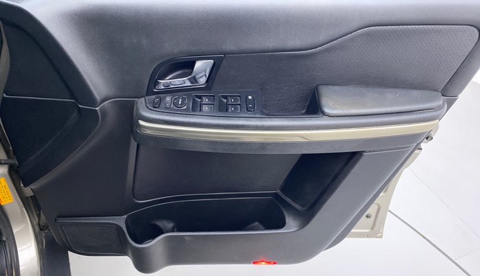 2018 Tata Hexa Varicor 400 XTA, Diesel, Automatic, 62,926 km, Driver Side Door Panels Control