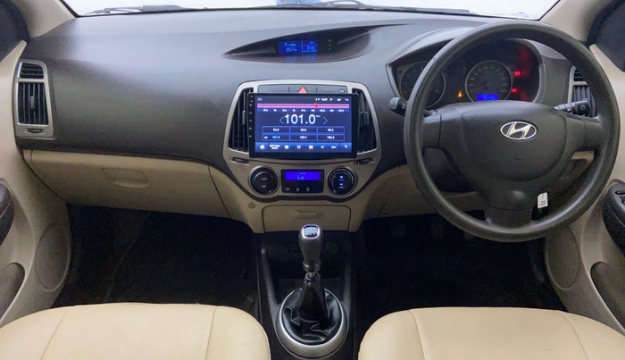 2012 Hyundai i20 MAGNA O 1.2, Petrol, Manual, 94,611 km, Dashboard View