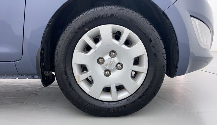 2012 Hyundai i20 MAGNA O 1.2, Petrol, Manual, 94,611 km, Right Front Tyre