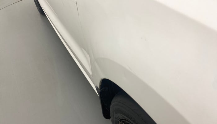 2019 Volkswagen Ameo COMFORTLINE 1.0L, Petrol, Manual, 46,451 km, Right fender - Slightly dented