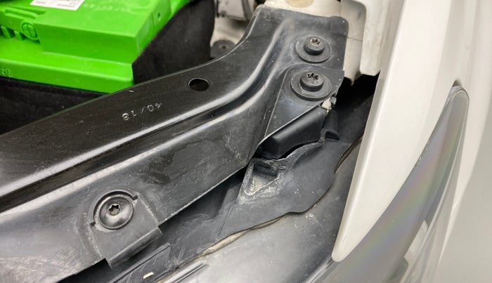 2019 Volkswagen Ameo COMFORTLINE 1.0L, Petrol, Manual, 46,451 km, Left headlight - Clamp has minor damage