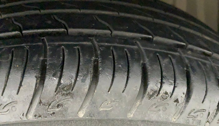 2018 Maruti Vitara Brezza ZDI PLUS, Diesel, Manual, 16,023 km, Right Rear Tyre Tread