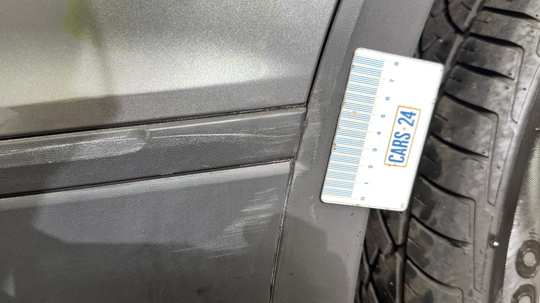 Bumper Rear Scratch