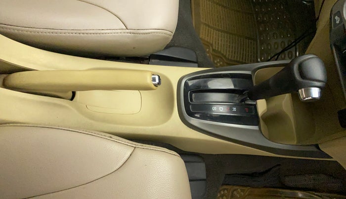 2012 Honda City 1.5L I-VTEC V AT, Petrol, Automatic, 54,632 km, Gear Lever