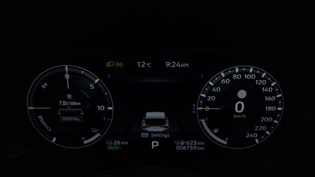 2025 Mitsubishi Outlander Phev Exceed 5+2 Seat (AWD), Automatic, 6739 km, Odometer View