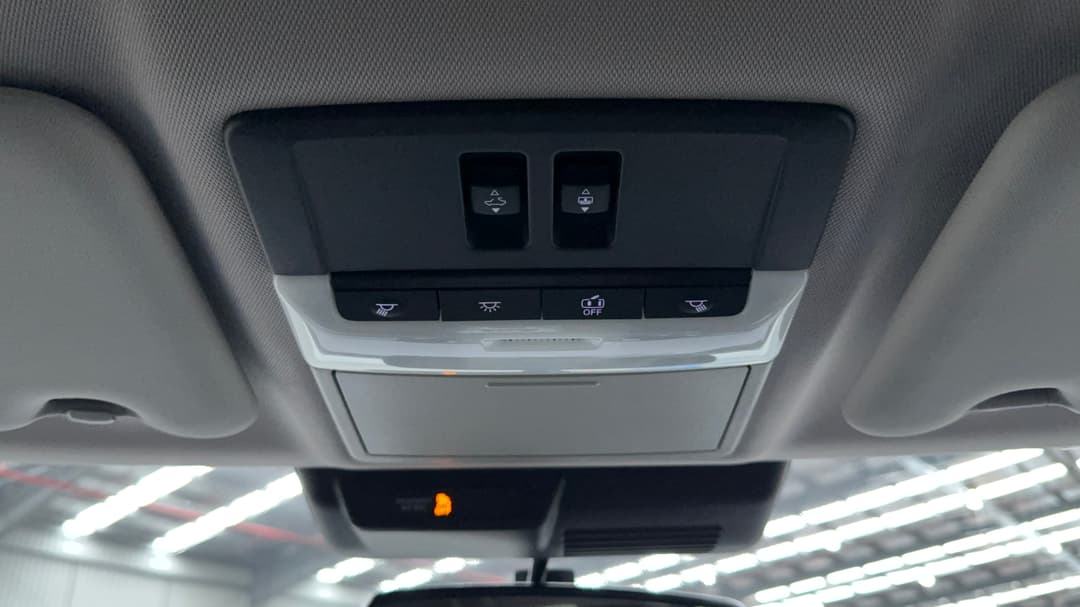 2025 Mitsubishi Outlander Phev Exceed 5+2 Seat (AWD), Automatic, 6739 km, On-Roof Controls/Sunglass holder