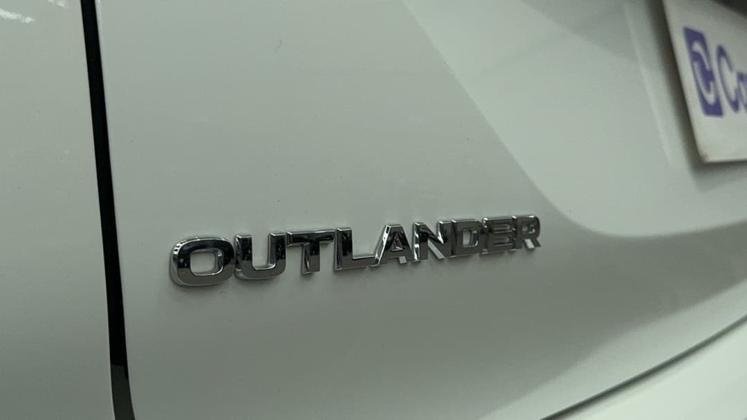 2025 Mitsubishi Outlander Phev Exceed 5+2 Seat (AWD), Automatic, 6739 km, Badge (Boot Left Side)