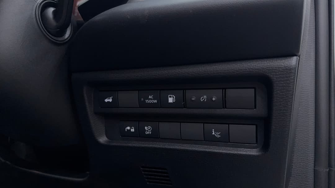 2025 Mitsubishi Outlander Phev Exceed 5+2 Seat (AWD), Automatic, 6739 km, Utility Switches/Buttons