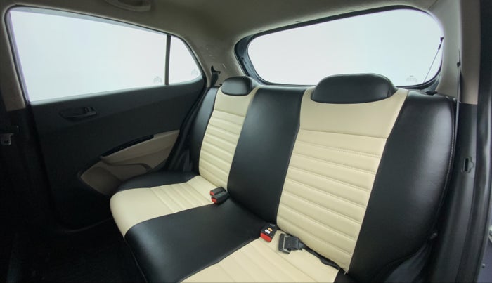2018 Hyundai Grand i10 MAGNA 1.2 KAPPA VTVT, Petrol, Manual, 21,788 km, Right Side Rear Door Cabin