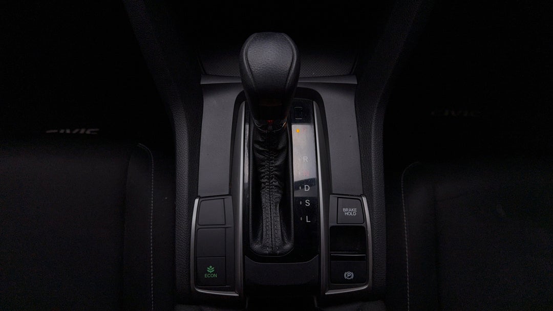 2019 Honda Civic 50 Years Edition, Automatic, 71083 km, Gear Lever 