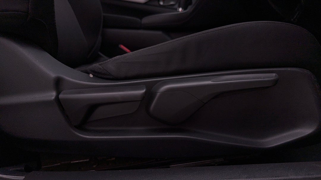 2019 Honda Civic 50 Years Edition, Automatic, 71083 km, Drivers Side Adjustment Panel