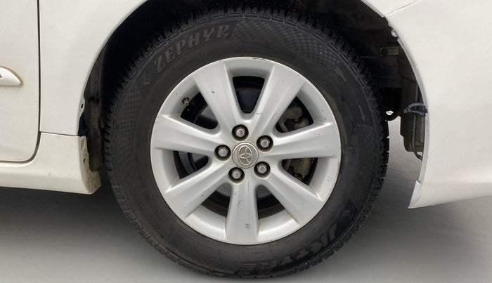 2010 Toyota Corolla Altis G DIESEL, Diesel, Manual, 51,139 km, Right Front Wheel