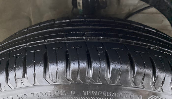 2017 Maruti Dzire VXI, Petrol, Manual, 8,733 km, Right Front Tyre Tread
