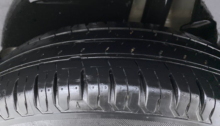 2017 Maruti Dzire VXI, Petrol, Manual, 8,733 km, Left Rear Tyre Tread